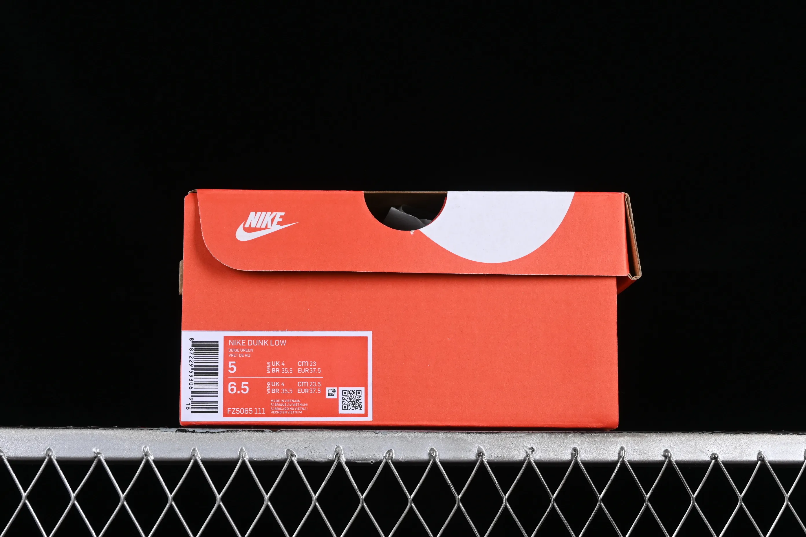 All categories Nk SB Dunk series Nk SB Dunk Low low-top sneakers N version Nk Dunk Low 2024 Year of the Dragon customized SB low-top casual sneakers FZ5065-111